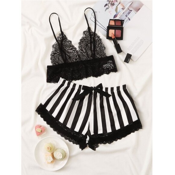 Floral Lace Bra With Striped Shorts Lingerie Set - Picture 1 of 4